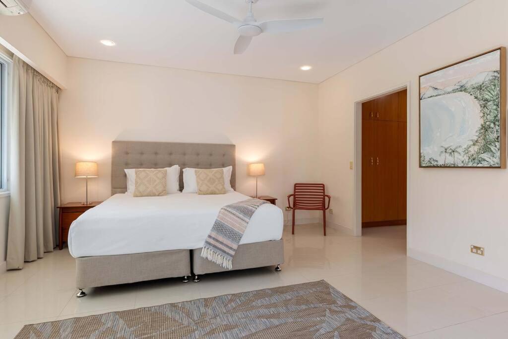 17 Solander Blvd - Beachside Home Sleeps 14 Guests Port Douglas Dış mekan fotoğraf